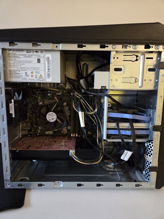 Komputer stacjonarny Lenovo