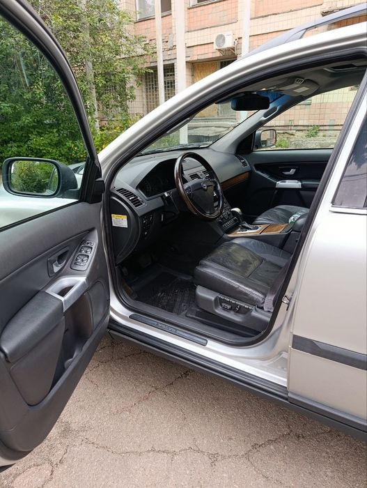 Продам Volvo CX90