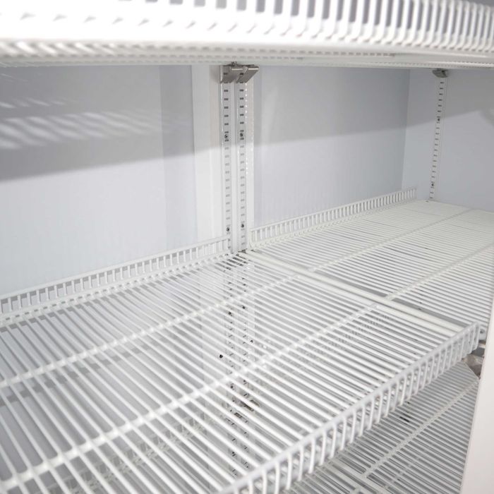 Armário de frio com duas portas de correr em vidro