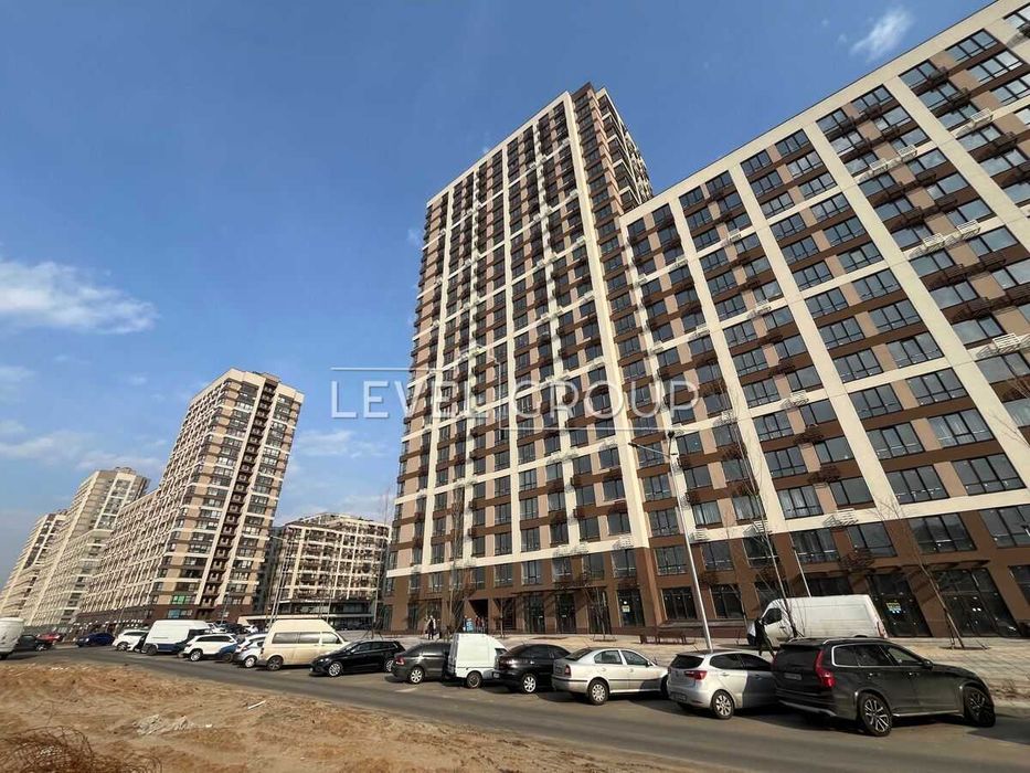 Оренда фасадного приміщення 83 кв.м в ЖК Варшавський