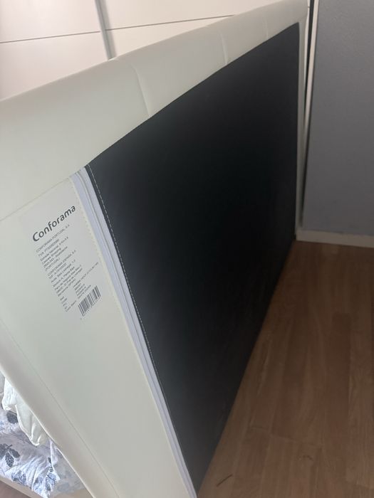 Cama e Guarda -Roupa