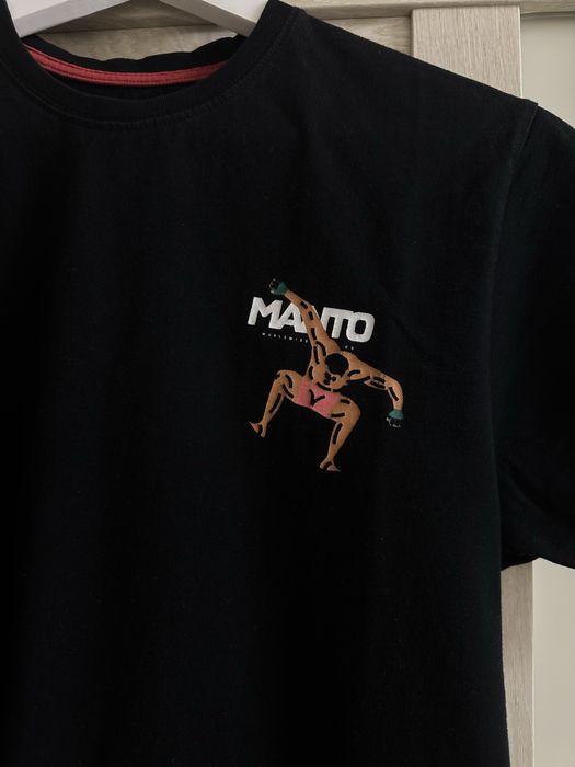 Продам футболку MANTO-оригінал.В хорошому стані.Продаж,стала мала.