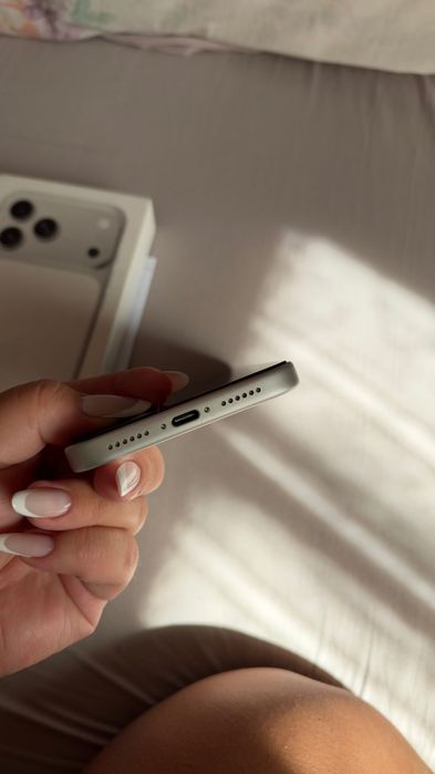 iPhone 17 pro max silver 256gb