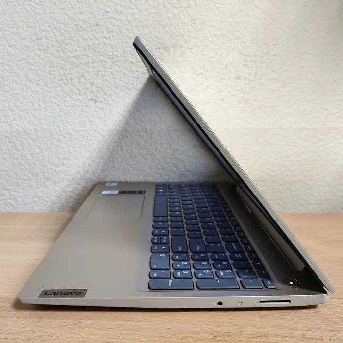 Супер варіант для дому/роботи Lenovo 330S 15.6" i7-8GEN/8GB/256SSD/UHD