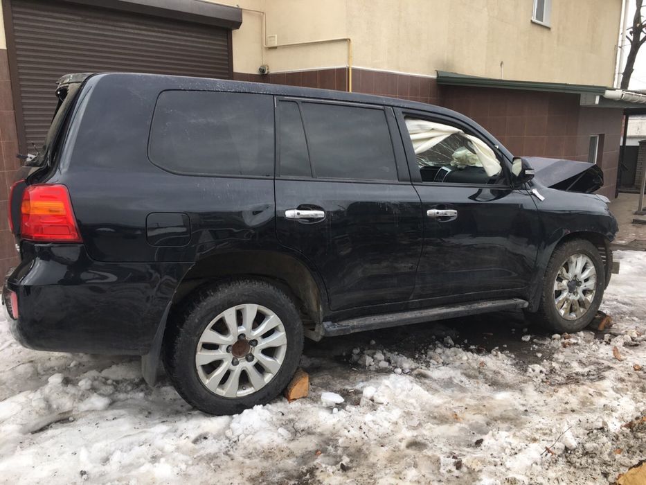 Land Cruiser 200. Шрот    По запчастях