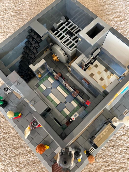 Lego Bank 10251 conpleto, c/ caixa e instruções