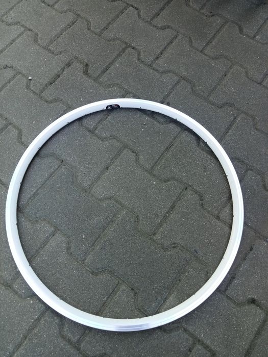 Komplet nowych obręczy MTB 26 cali,mach1,32 szprychy