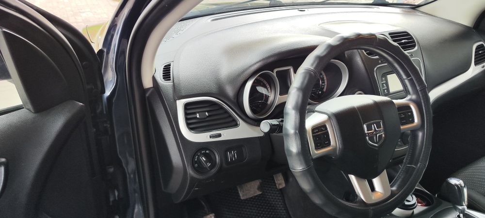 Продам авто Dodge Journey