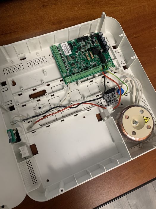 Модуль Tiras M-ZP mBox для розширення зон і виходів для ППК Orion NOVA