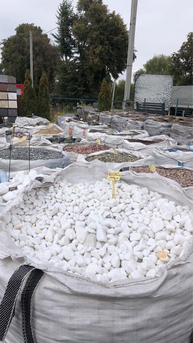 Декоративні галька, крихта бут сланець камні пісчаник.