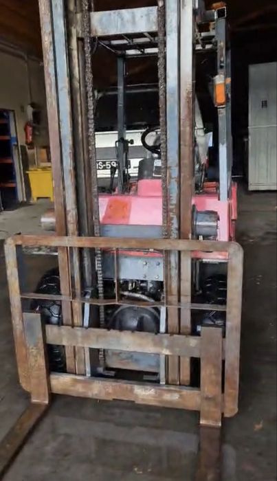 Empilhador nissan 2.0T