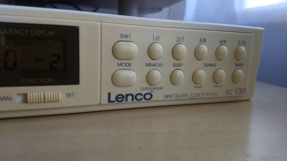 RADIO  COZINHA cor branco para bancada