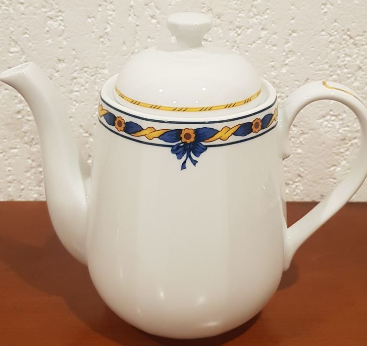 Serviço de café, Bule e Prato Vista alegre Colecção Sonata