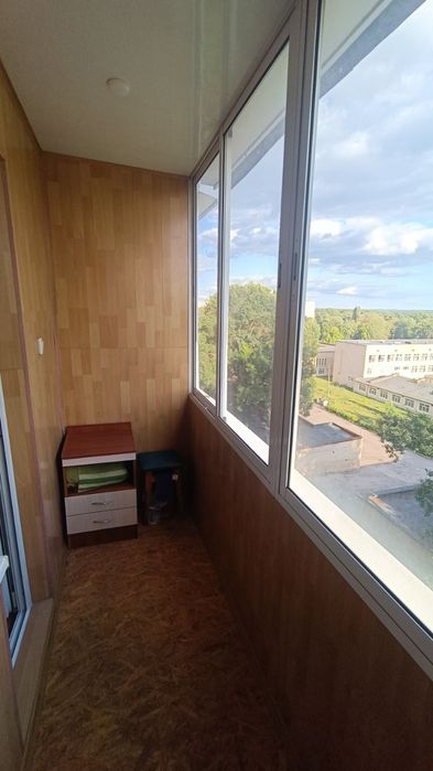 Продам квартиру  на масиві Леваневського (П-т Незалежності)