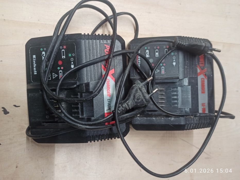 Dwie ładowarki Einhell 3A