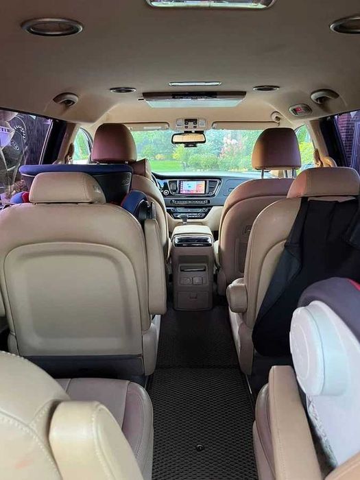 2017 Kia Carnival 2.2 дизель максимальна компл