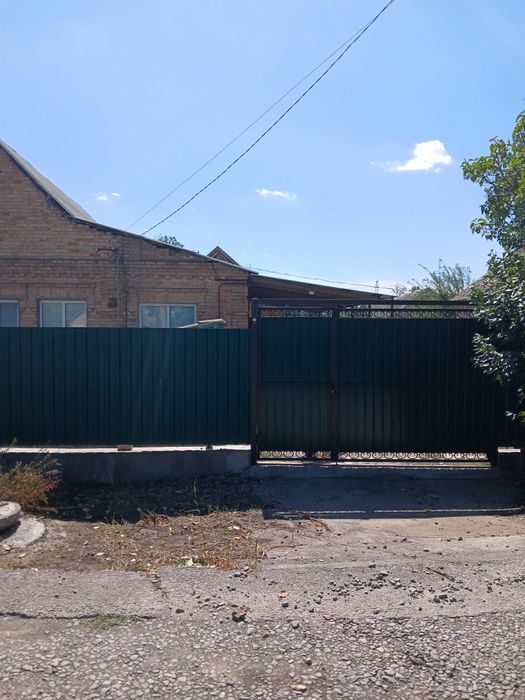 Продам дом в Никополе или обменяю на квартиру.