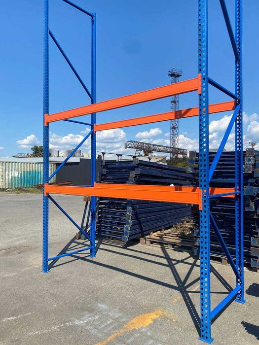 Продам Б\В палетні стелажі для складу. Рами 2 - 6м, траверси під 1-3т.