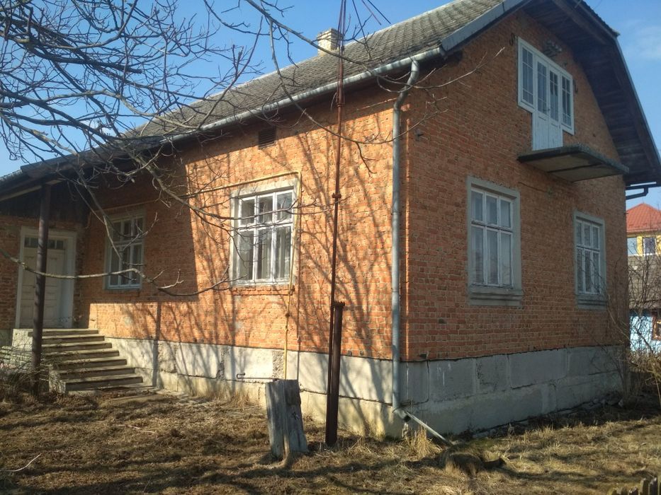 Продам цегляний будинок