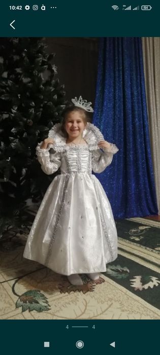 Костюм королеви,принцеси