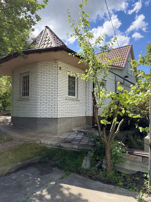 Дача з газом 80 м² на 8 сотках зі всіма зручностями