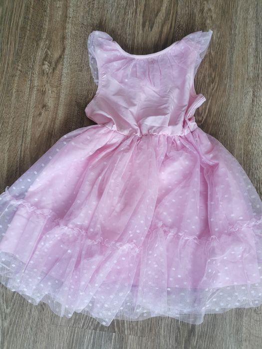 Nowa sukienka 116/122