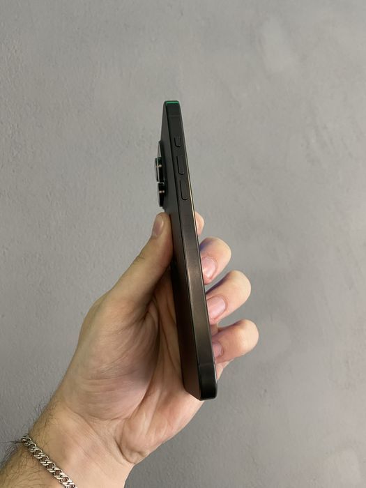 iPhone 15 Pro Max 256Gb Black Titanium Neverlock від Магазину