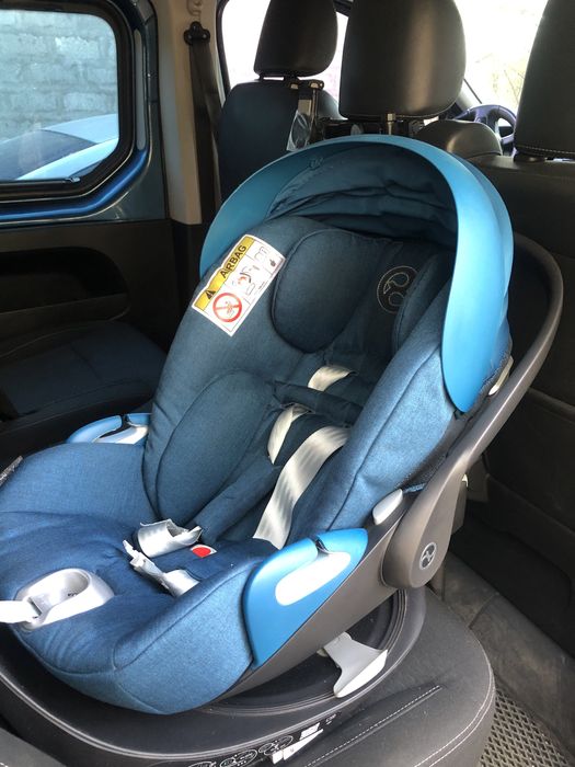 Автомобільне крісло cybex