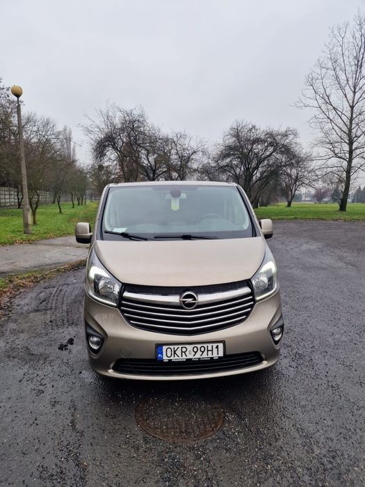 Opel Vivaro  1.6 CDTI  | 2017 | 9 osób | Long