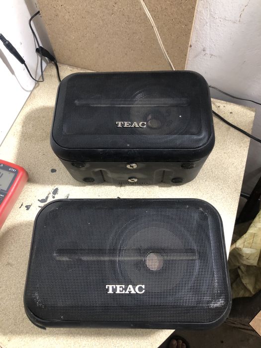 Пара колонок TEAC