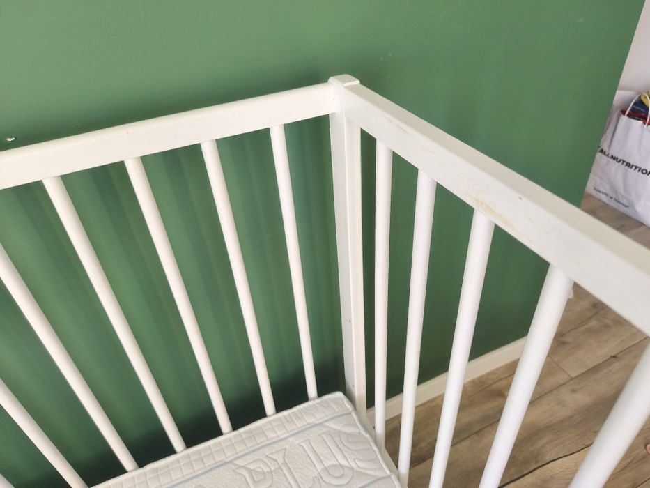 Łóżeczko -tapczanik + materac 120x60