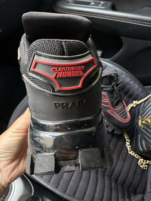 Снікерси Prada , шкіра