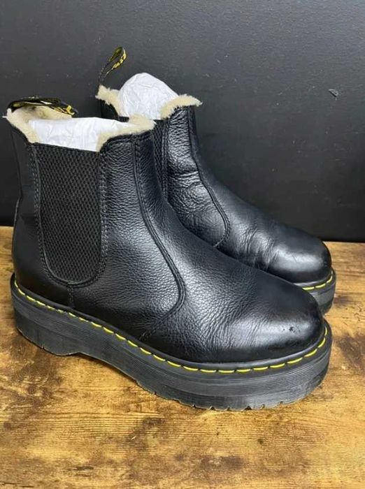 3f.Botki skórzane damskie Dr. Martens 2976 Quad