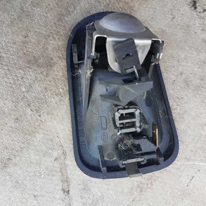 lampka oświetlenie słupka c mercedes w124 w126 coupe oryginał