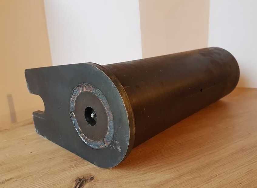 Sworzeń 130 x 390 ładowarka XCMG ZL50G