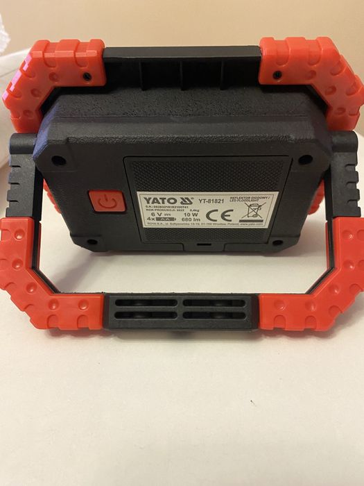 Ліхтар Yato новий