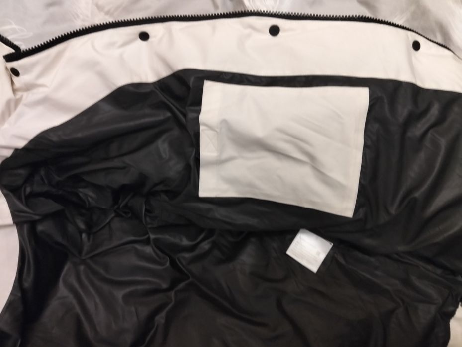 Продам жіночу зимову куртку