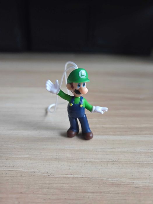 Luigi niebieski Kinder Joy Super Mario Bros Nintendo figurka DV549