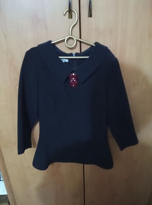 Продам костюм размером S