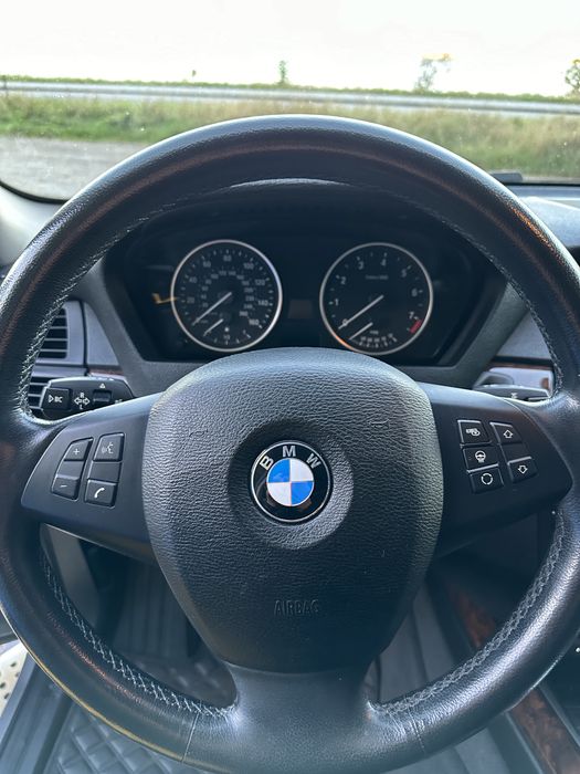 Bmw x5 2013 рік.