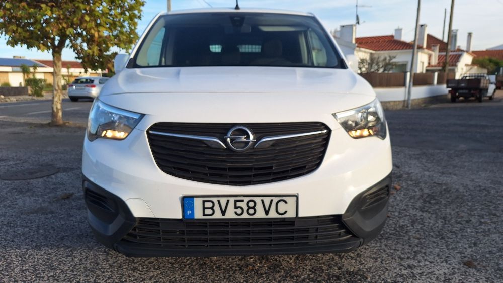 Opel Combo 1.5D - 2020 iva dedutivel