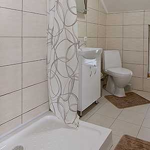 Відпочинок в Карпатах- Гостинний двір "За рікою"