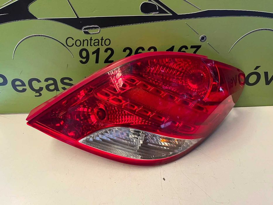 Peugeot 207 - Farolim Led Direito - FT577