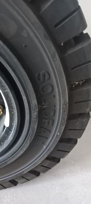 Opona pełna 6.00-9  i felga Soledeal MAGNUM Quick