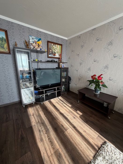 Продам 2к квартиру проспект Науки (район ТЦ Дафи)