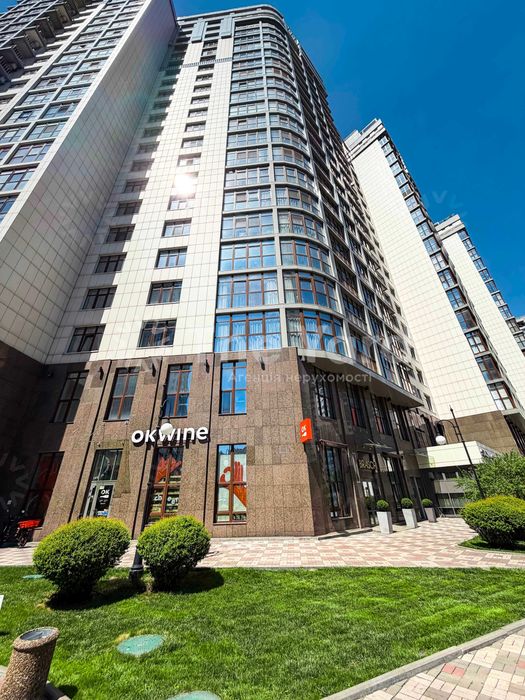 Продаж Фасадного приміщення 235м2, ЖК Новопечерські липки, Верхогляда 16