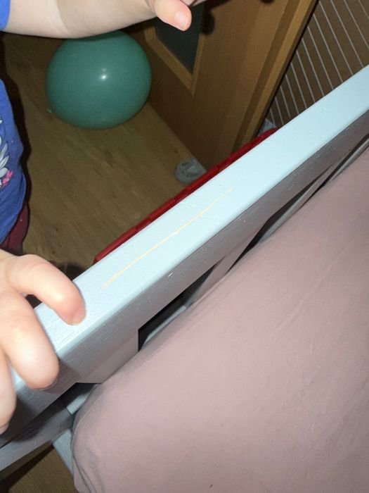 Drewniane łóżko dziecięce Domek