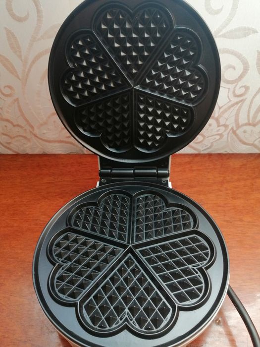 Вафельниця FIRST FA-5300