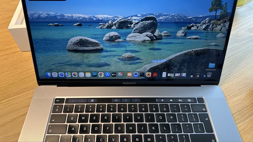 MacBook Pro 16” 2019 – i7 / 32 GB RAM