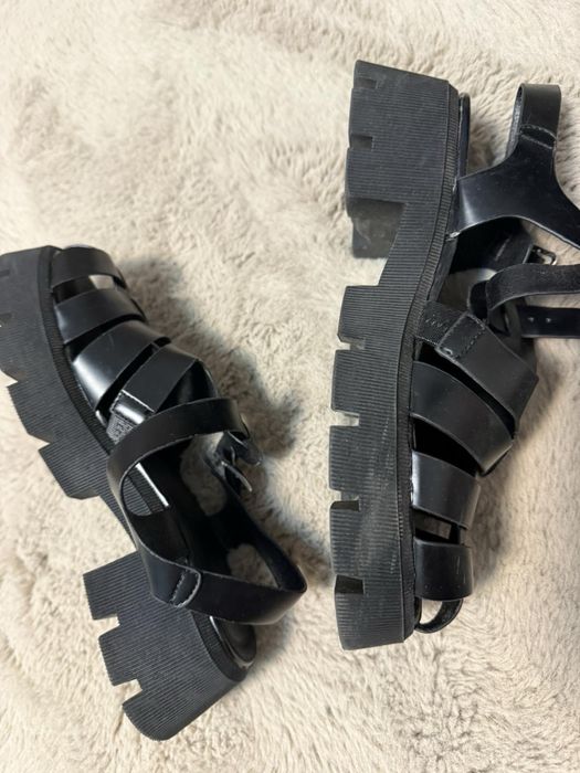 Трендові жіночі сандалі 37 р